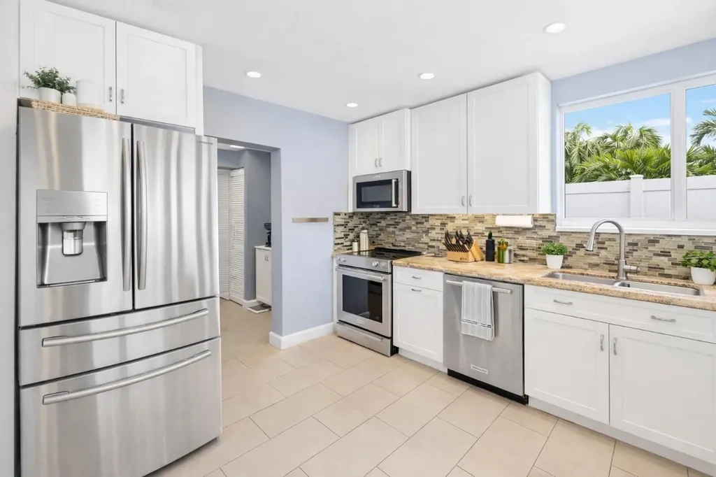 1830 SW 23rd Avenue Fort Lauderdale FL 33312