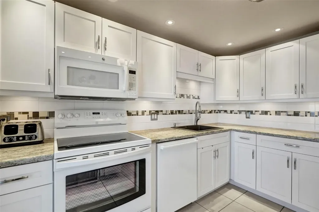 2681 S Course Drive Pompano Beach FL 33069