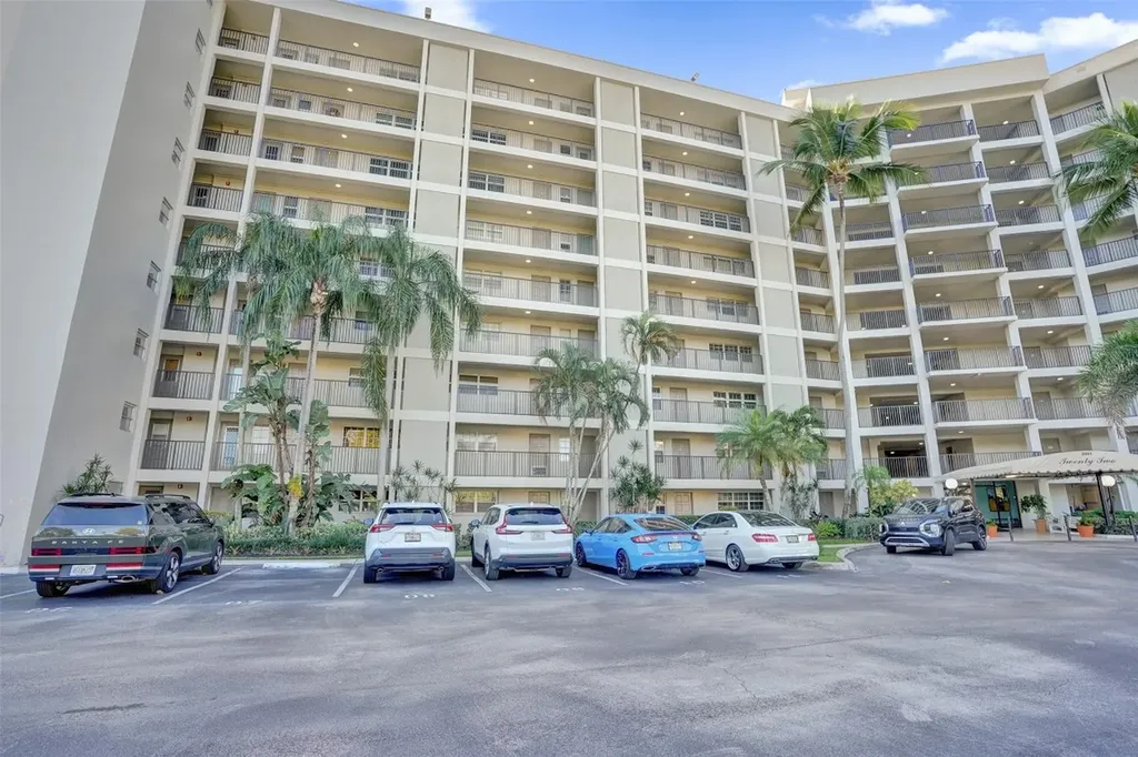 2681 S Course Drive Pompano Beach FL 33069