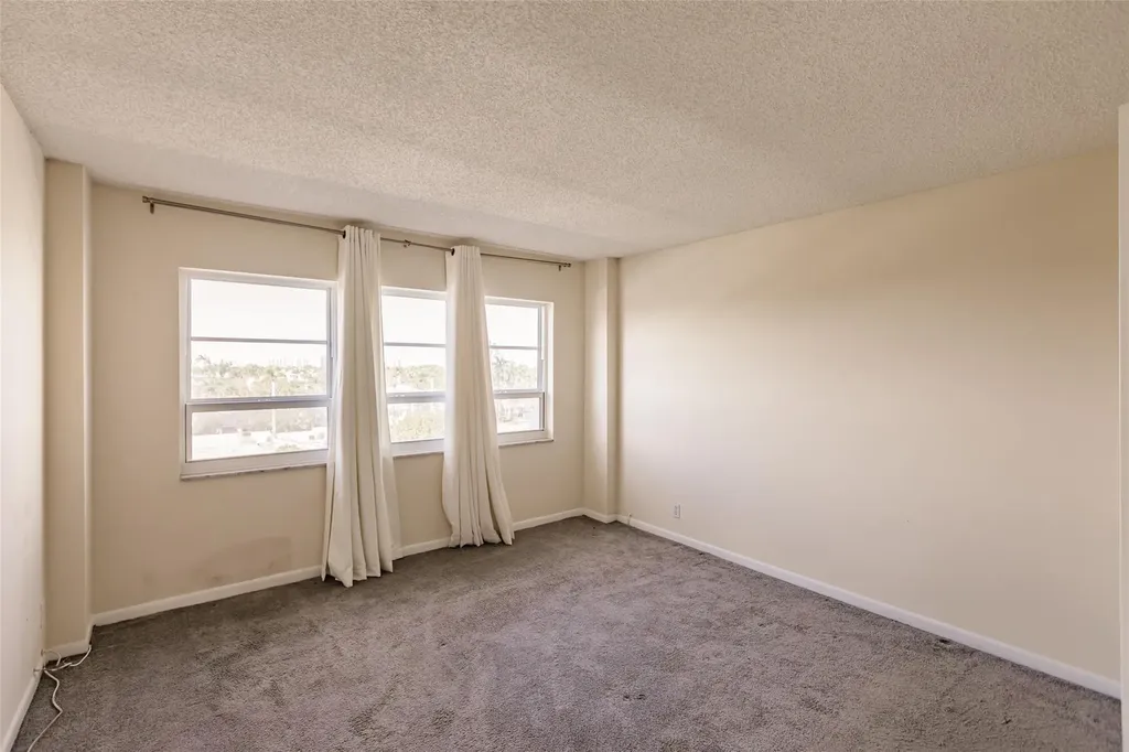 340 Sunset Drive Fort Lauderdale FL 33301