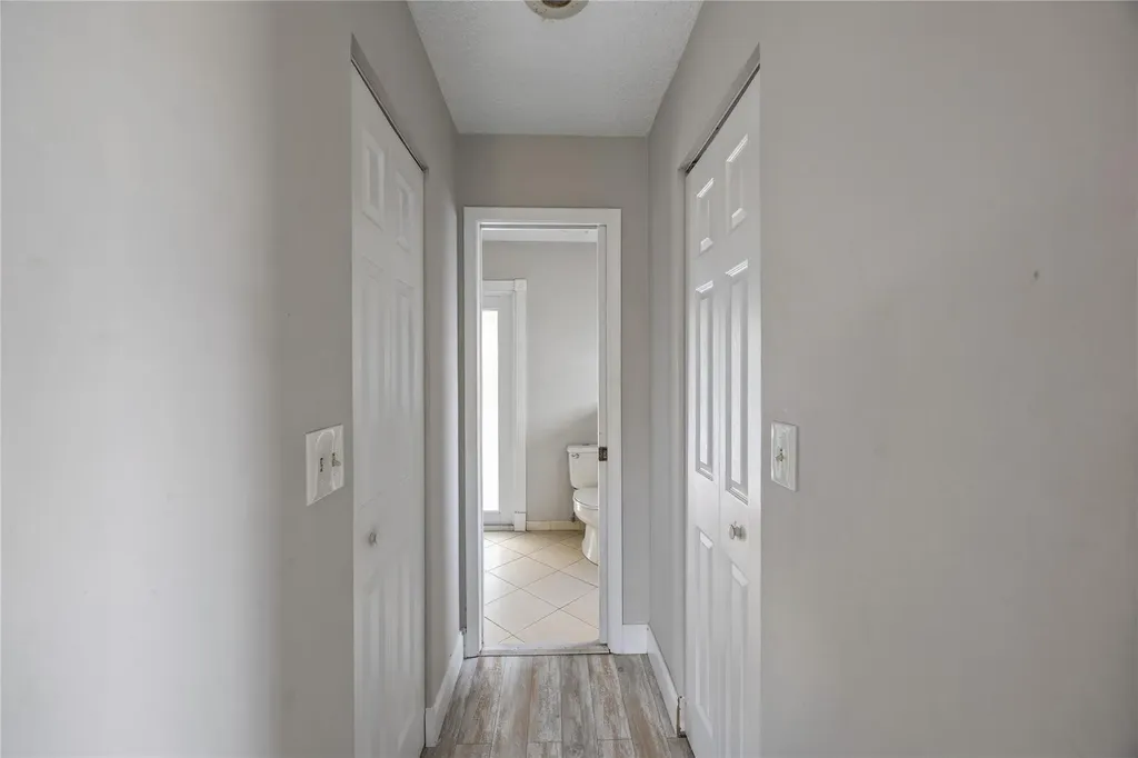 5302 NW 64th Way Coral Springs FL 33067