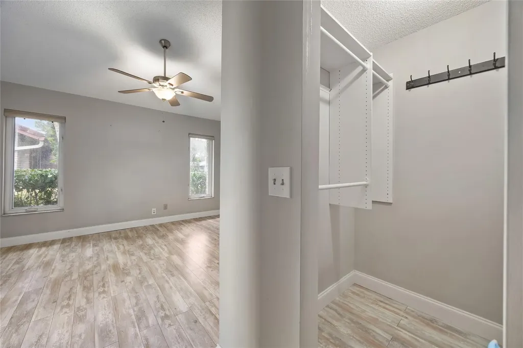 5302 NW 64th Way Coral Springs FL 33067