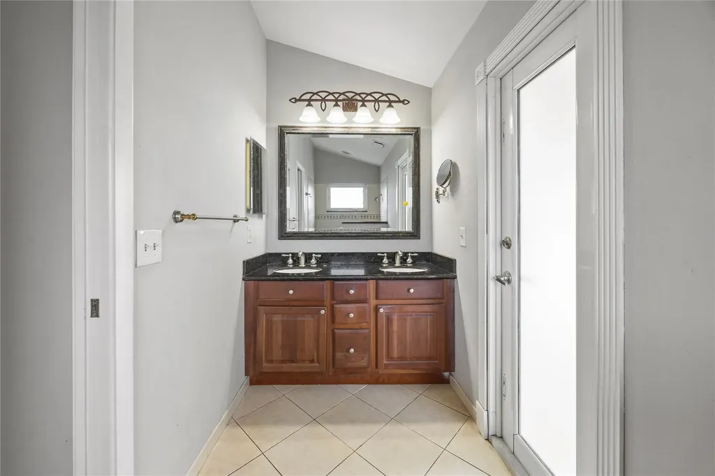 5302 NW 64th Way Coral Springs FL 33067