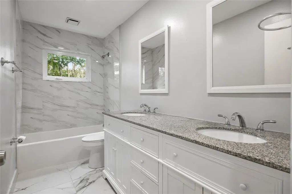5302 NW 64th Way Coral Springs FL 33067