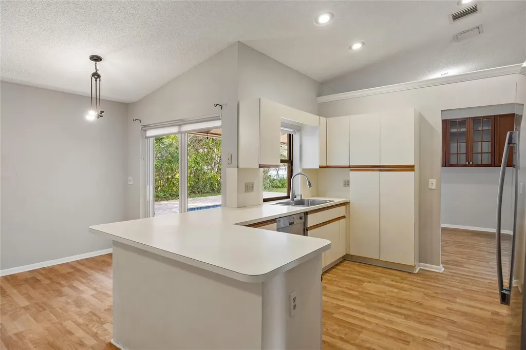 5302 NW 64th Way Coral Springs FL 33067