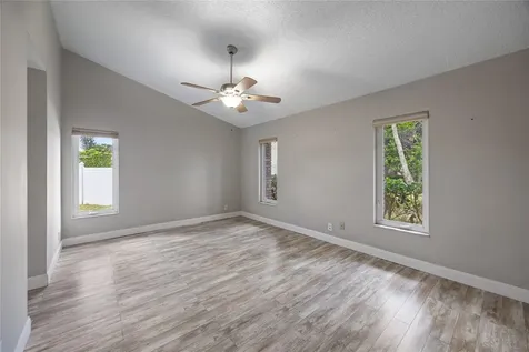 5302 NW 64th Way Coral Springs FL 33067