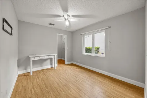 5302 NW 64th Way Coral Springs FL 33067