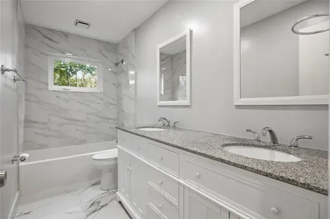 5302 NW 64th Way Coral Springs FL 33067