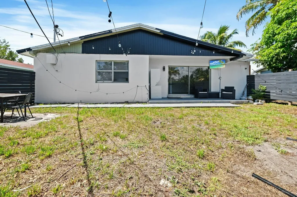 739 NE 13th Court Fort Lauderdale FL 33304
