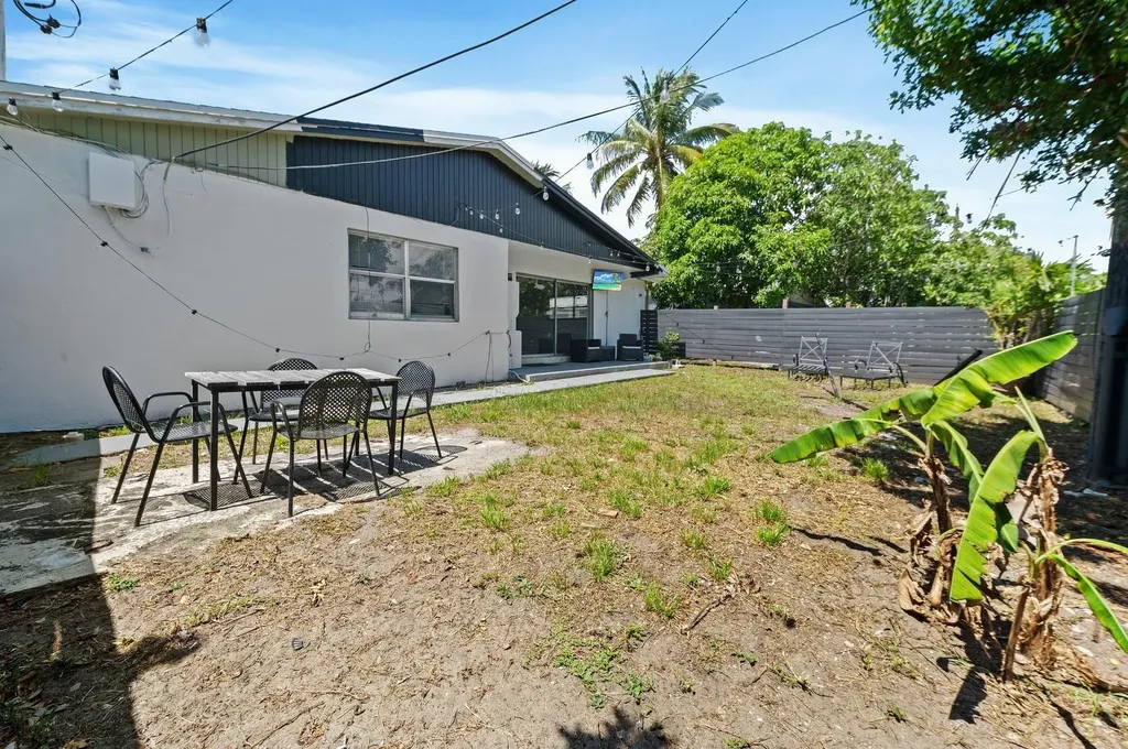 739 NE 13th Court Fort Lauderdale FL 33304