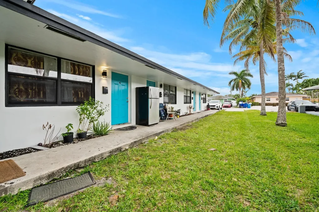 739 NE 13th Court Fort Lauderdale FL 33304