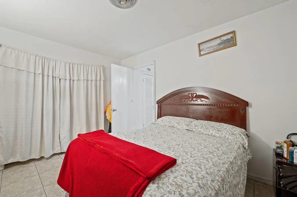 739 NE 13th Court Fort Lauderdale FL 33304