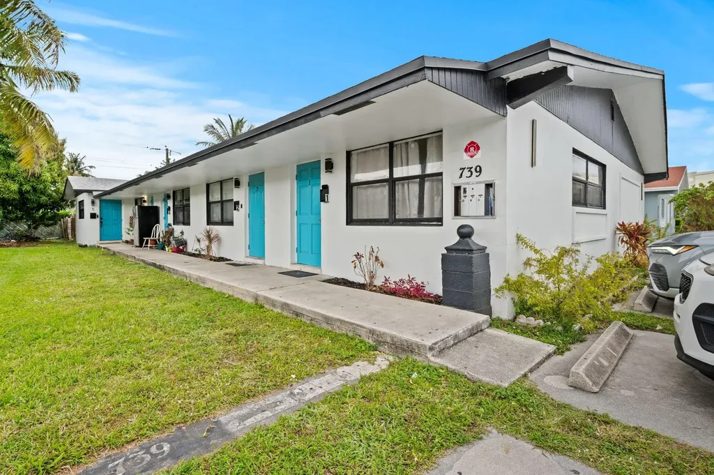 739 NE 13th Court Fort Lauderdale FL 33304