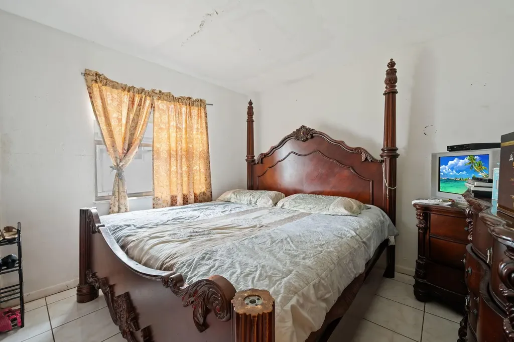 739 NE 13th Court Fort Lauderdale FL 33304