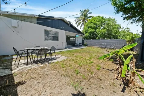 739 NE 13th Court Fort Lauderdale FL 33304