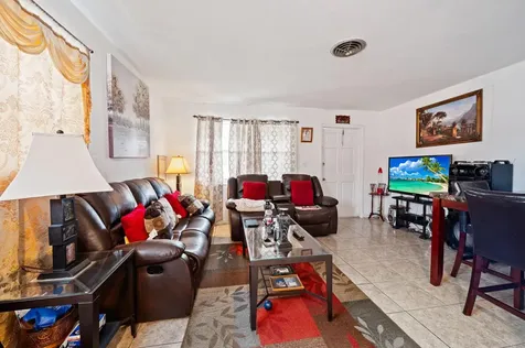 739 NE 13th Court Fort Lauderdale FL 33304