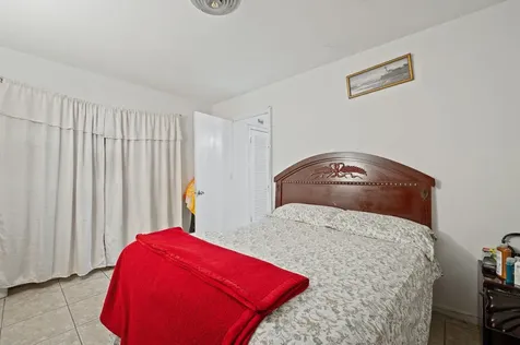 739 NE 13th Court Fort Lauderdale FL 33304