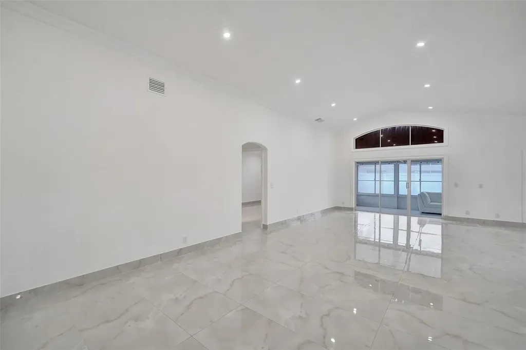 4966 SW 33rd Terrace Hollywood FL 33312