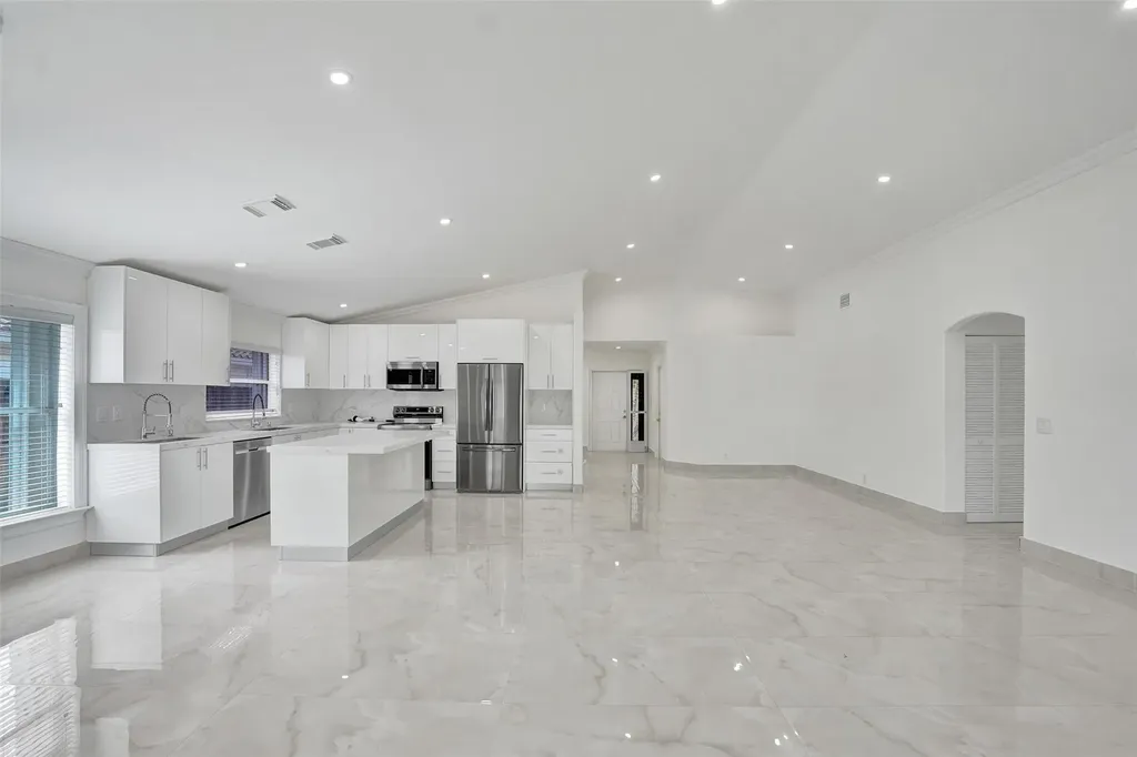 4966 SW 33rd Terrace Hollywood FL 33312