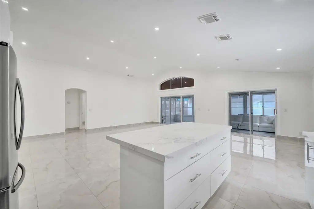 4966 SW 33rd Terrace Hollywood FL 33312