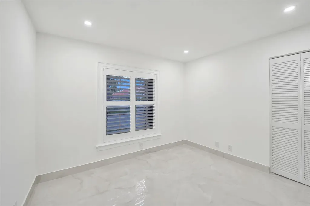 4966 SW 33rd Terrace Hollywood FL 33312