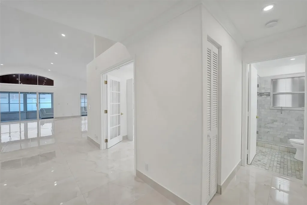 4966 SW 33rd Terrace Hollywood FL 33312