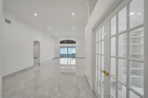 4966 SW 33rd Terrace Hollywood FL 33312