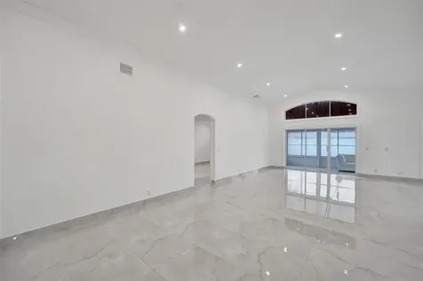 4966 SW 33rd Terrace Hollywood FL 33312