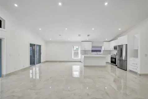 4966 SW 33rd Terrace Hollywood FL 33312