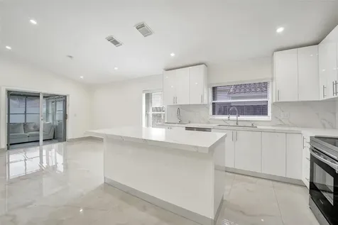 4966 SW 33rd Terrace Hollywood FL 33312