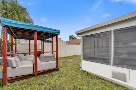 4966 SW 33rd Terrace Hollywood FL 33312