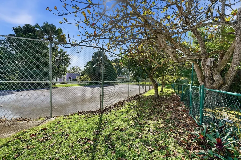 2850 SW 117th Avenue Davie FL 33330