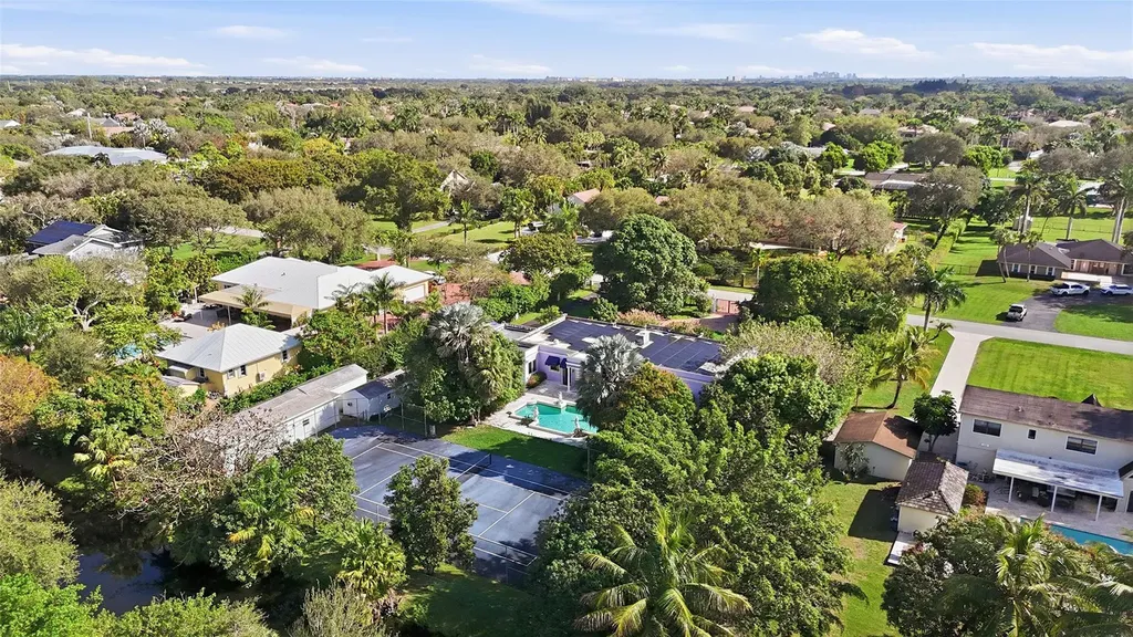2850 SW 117th Avenue Davie FL 33330