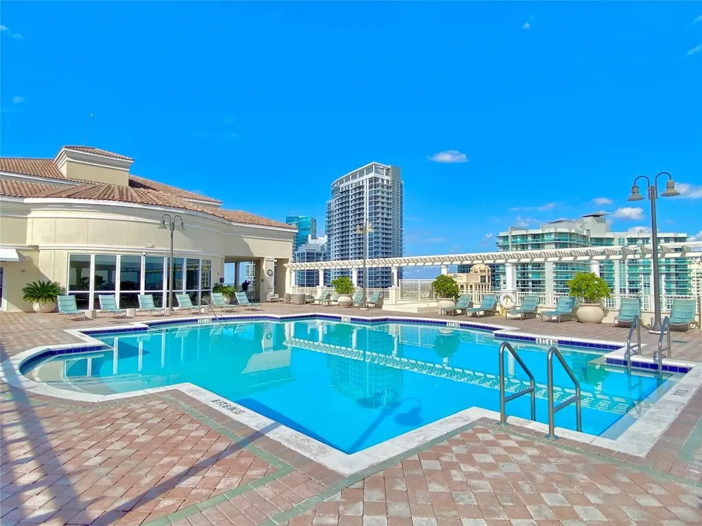 511 SE 5th Avenue Fort Lauderdale FL 33301