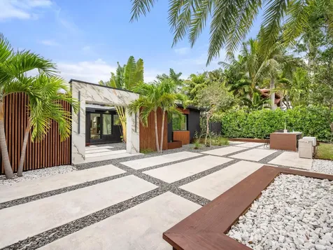 2711 NE 19th Street Fort Lauderdale FL 33305