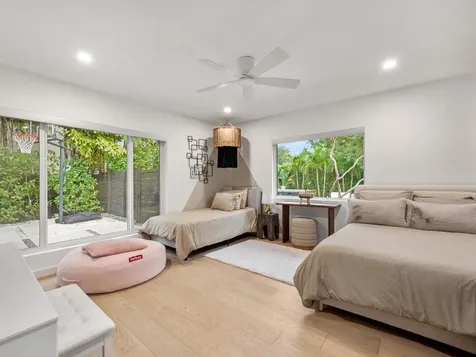 2711 NE 19th Street Fort Lauderdale FL 33305