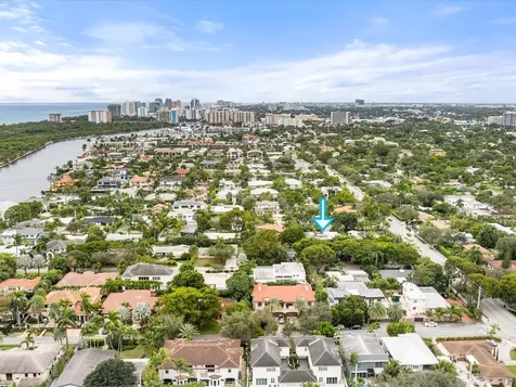 2711 NE 19th Street Fort Lauderdale FL 33305