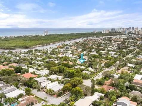 2711 NE 19th Street Fort Lauderdale FL 33305