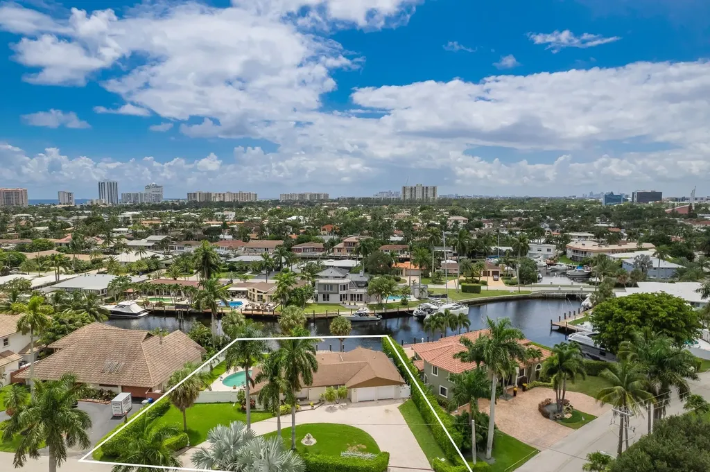 2200 SE 8th Street Pompano Beach FL 33062
