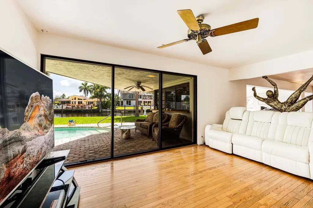2200 SE 8th Street Pompano Beach FL 33062