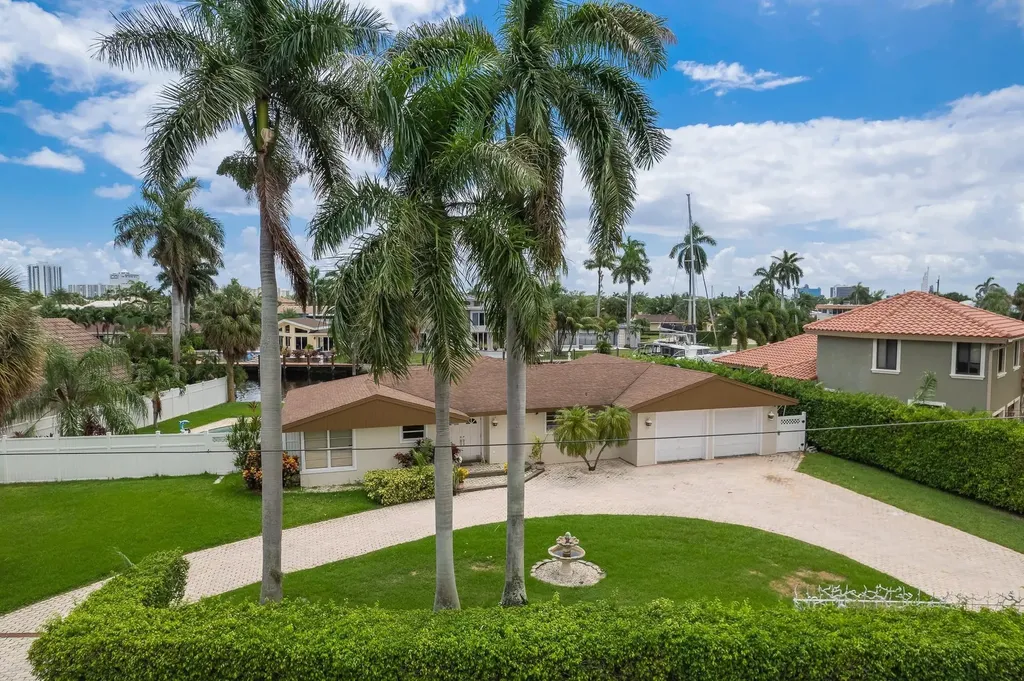 2200 SE 8th Street Pompano Beach FL 33062