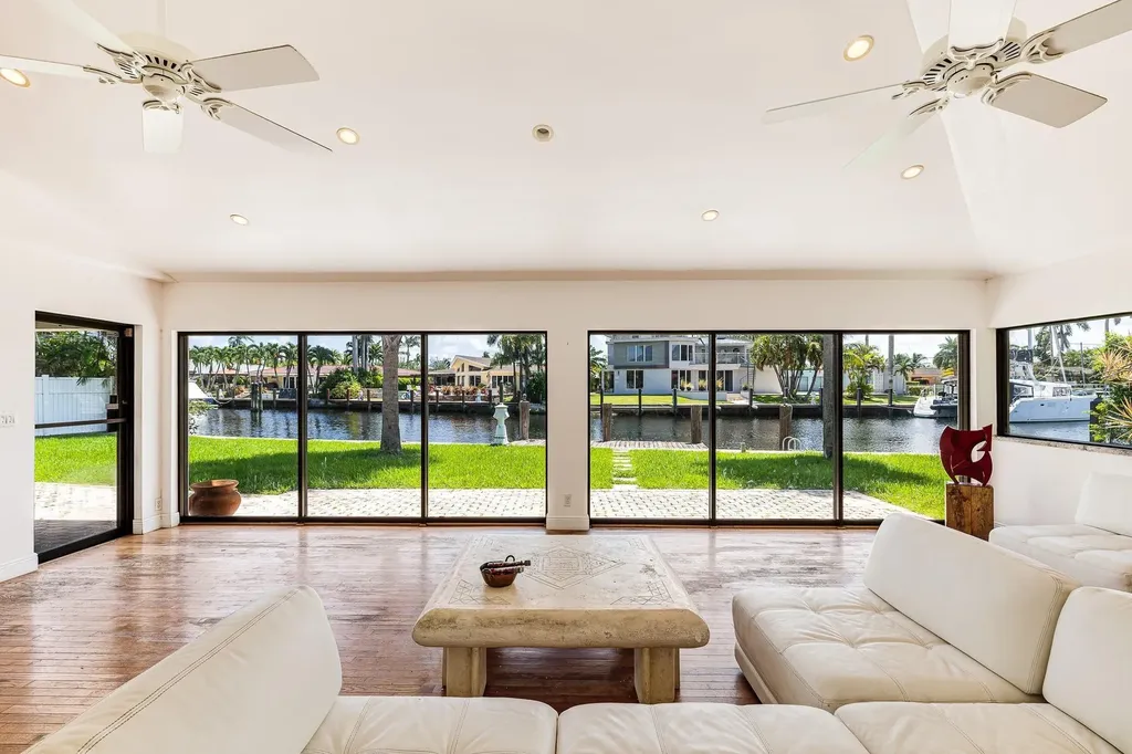 2200 SE 8th Street Pompano Beach FL 33062