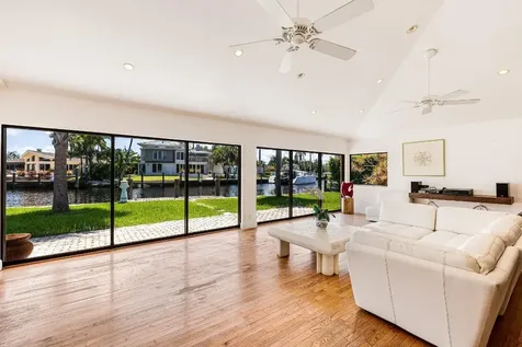 2200 SE 8th Street Pompano Beach FL 33062