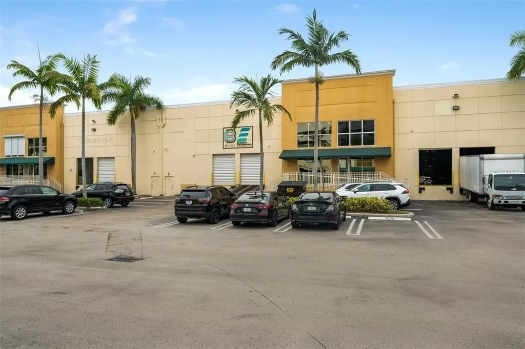 3530 NW 115th Avenue Doral FL 33178