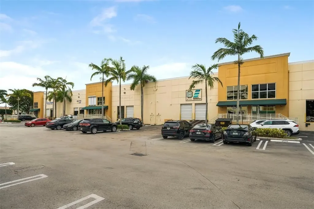 3530 NW 115th Avenue Doral FL 33178