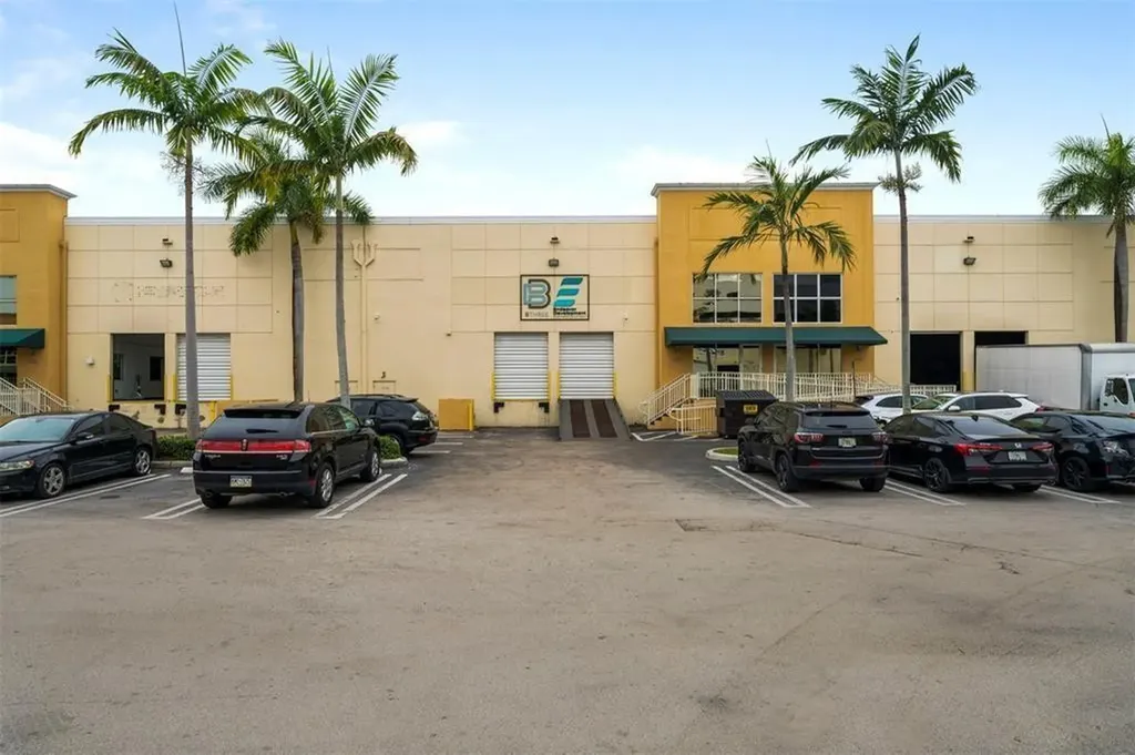 3530 NW 115th Avenue Doral FL 33178