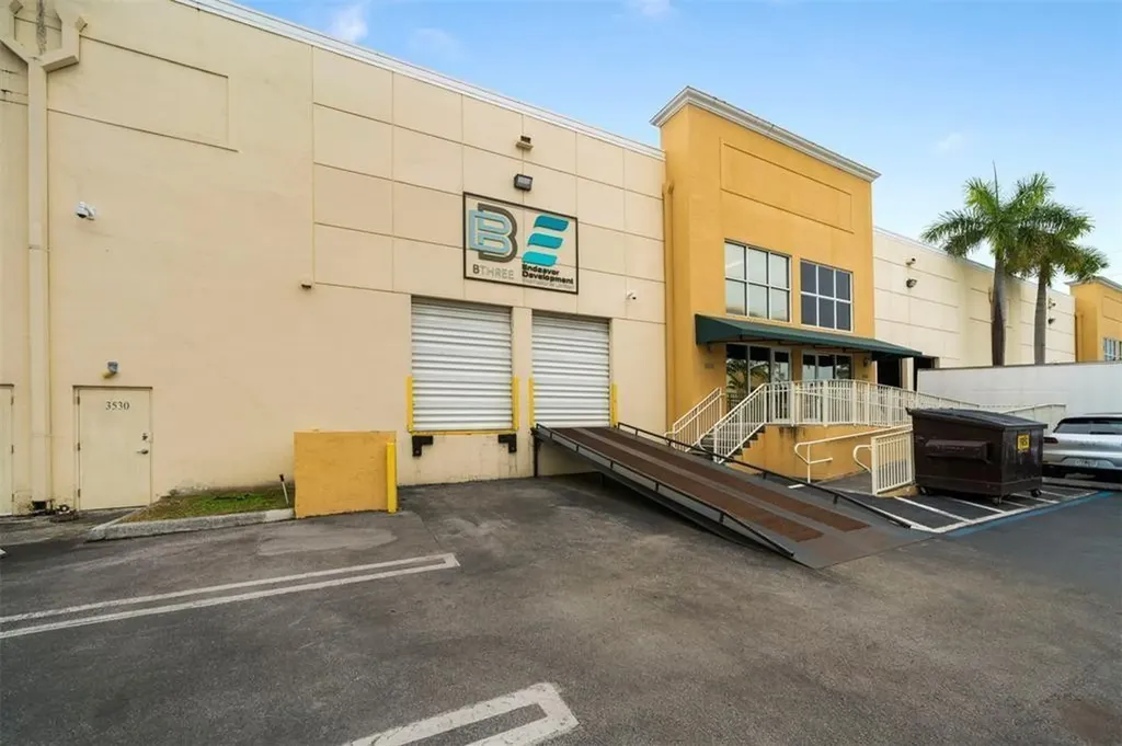 3530 NW 115th Avenue Doral FL 33178