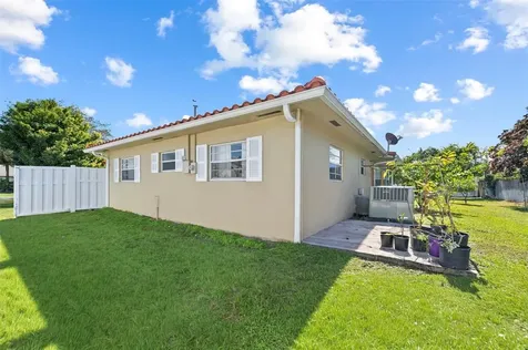 3504 NW 84th Terrace Coral Springs FL 33065