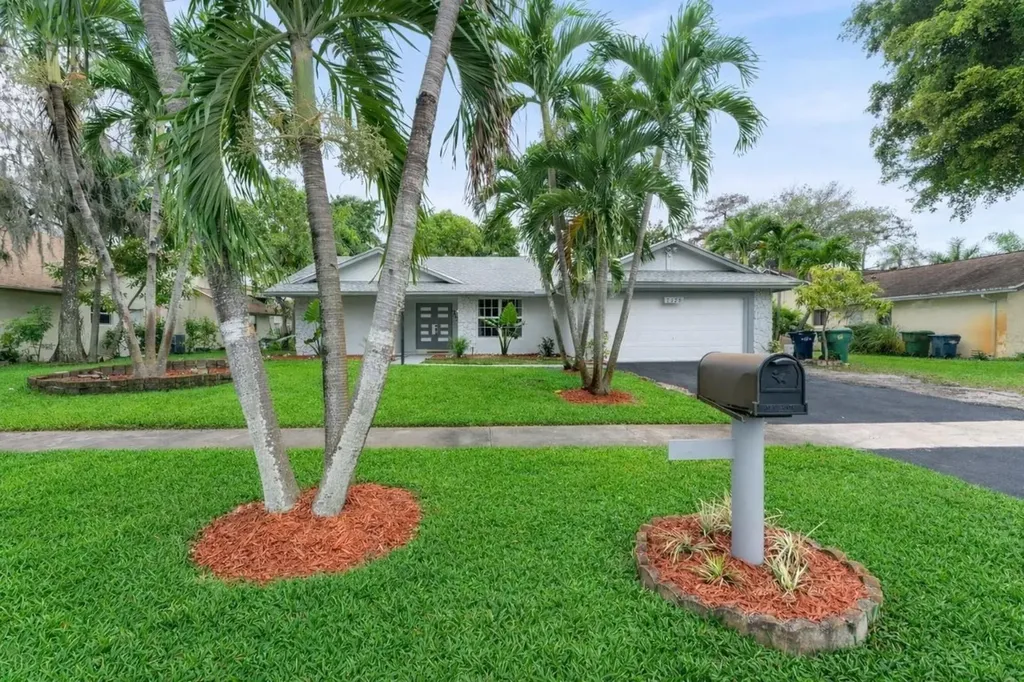 7138 NW 49th Place Lauderhill FL 33319