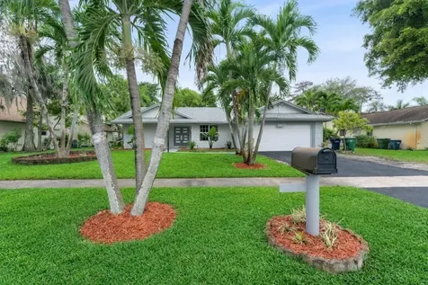 7138 NW 49th Place Lauderhill FL 33319